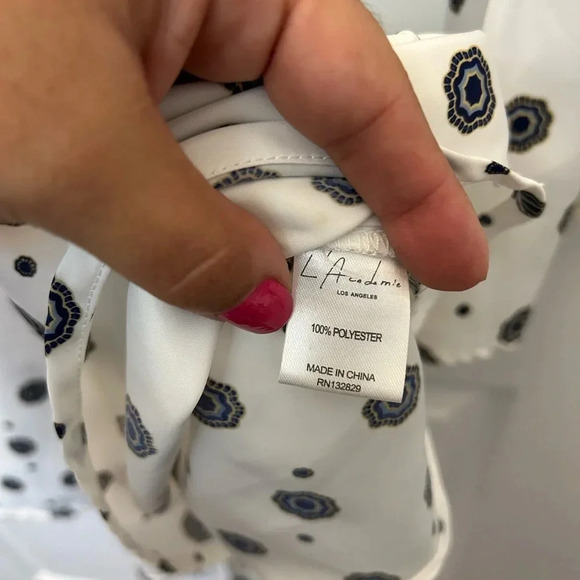 L’ACADEMIE The Wrap Mini Dress Womens  White Medallion Print Bell Sleeve - Picture 6 of 6